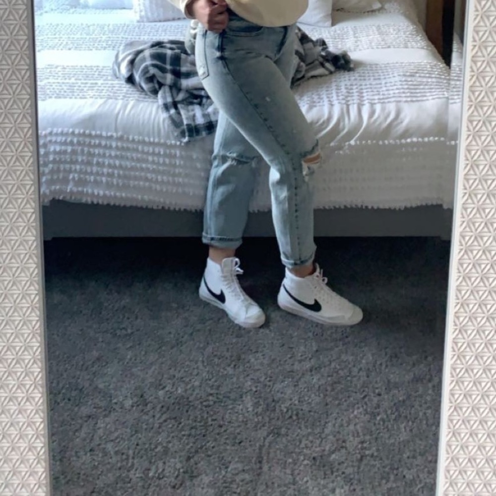 Hidden jeans size 29. Used a few times in great shape.